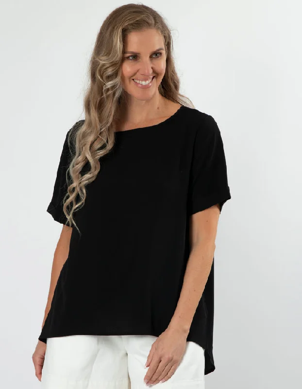 Men's short-sleeve trendy bright-deep-classic-sleek-curved-hem tee-Stella + Gemma Evette Blouse Black