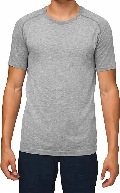 Men's short-sleeve sleek neutral-casual-bold-aged-charcoal tee-Men's Metal Vent Tech Short Sleeve Shirt In Slate/white