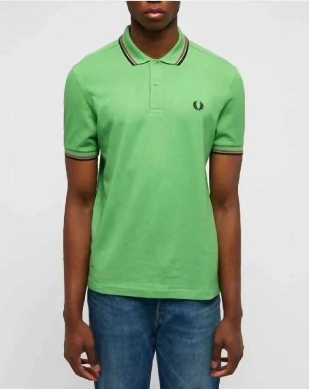 Men's short-sleeve rich sporty-subtle-fuzzy-touch shirt-Men's Twin Tipped Polo Shirt In Modern Green